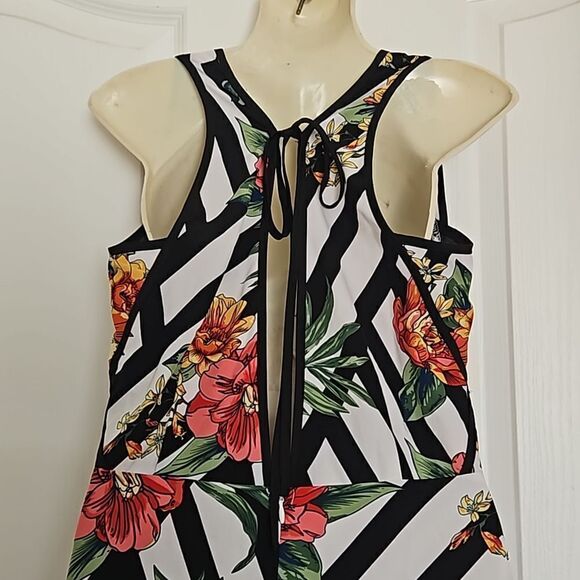 Milk & Honey Women's Tropical Floral Pattern Asymmetric Hem Maxi Dress Small Red - Picture 4 of 16